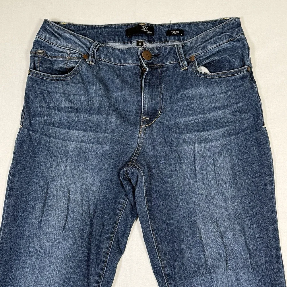 Lot of 3 Women s Jeans‎ 2 x 1822 and FashionNova Size 10/11 See Decrip for sizes
